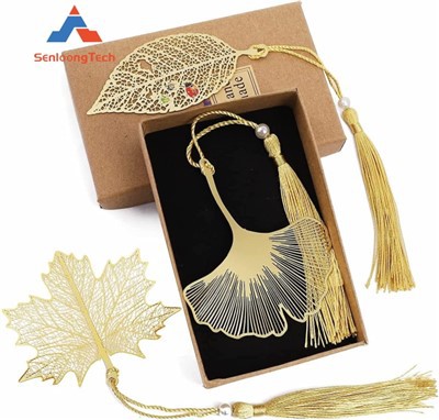 Χάραξη κοίλων floral σελιδοδείκτες